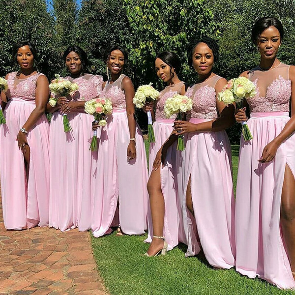 Pink Long Bridesmaid Dresses Chiffon A Line Side Split Sheer Neck Lace Appliques Zipper Back Maid of Honor Party Dresses for Wedding Guests