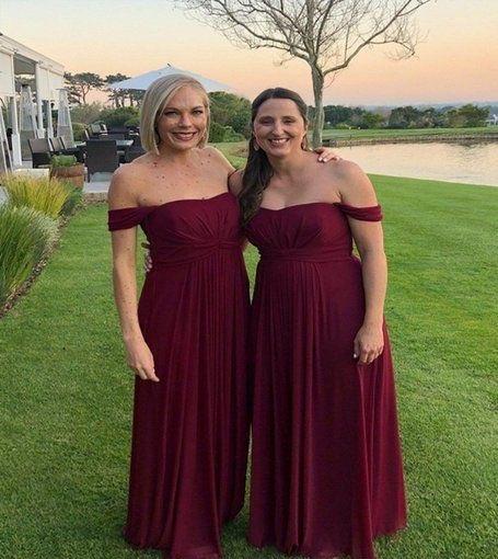 Simple Burgundy Long Bridesmaid Dresses New Off The Shoulder Floor Length Ruffle Chiffon Wedding Gowns Bridesmaid Dress