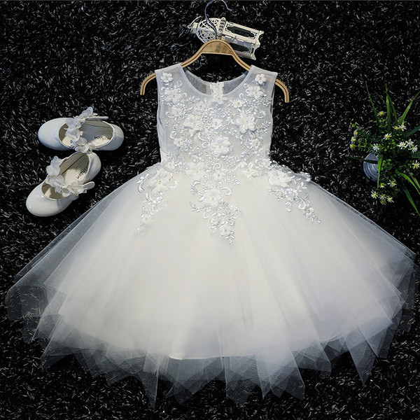 2017 Ivory Flower Girls Dresses Soft tulle Sheer with Applique Hand Made Flowers with Pearls Zipper Back Ball Gown Girls Party Dress Cheap