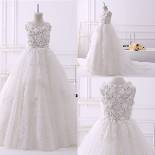 Stunnning Flower girls Dresses Ball Gown Pleats Tulle with lace Applique Zipper Back Sweep train Girls Party Dress
