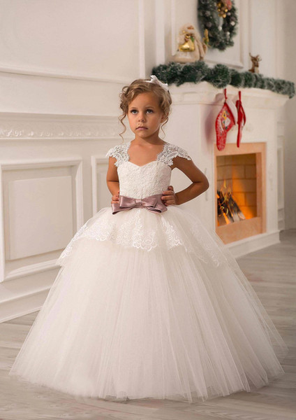 Ivory Lace Beaded 2016 Ball Gown Flower Girl Dresses Vintage Kids Little Girl Wedding Dresses Cheap Pageant Dresses