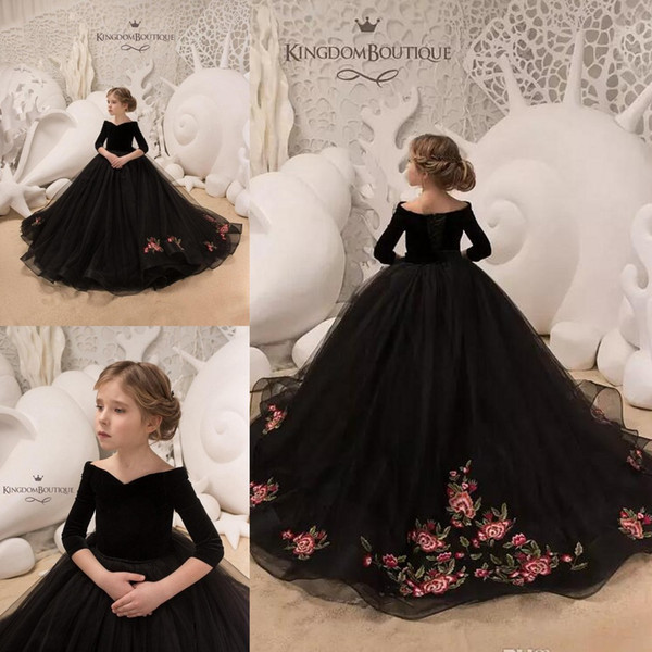 Chic Black Flower Girl Dresses Off Shoulder Applique Ball Gown Half Long Sleeve Girls Pageant Dress Custom Made Velet Tulle Girls Gowns