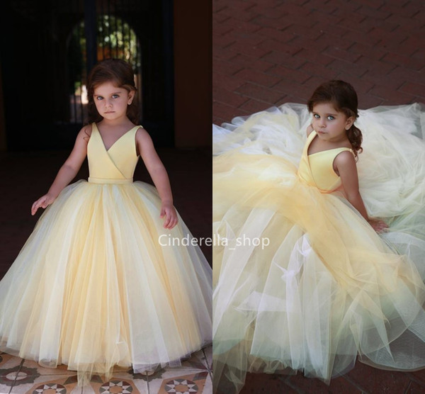 Lovely Yellow Ball Gowns Flower Girls Dresses V-Neck Sleeveless Children Party Gowns Arabic Cheap Girls Formal Occasion Dresses