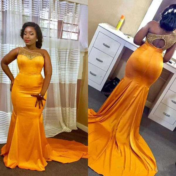 Gold Plus Size Mermaid Prom Dresses One Shoulder Hollow Back Sweep Train Beads Long Formal Evening Party Gowns Special Occasion Dress 