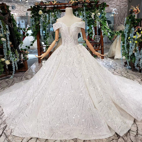 2022Latest Bohemian Wedding Dresses Illusion Sweetheart Neck Short Sleeve Backless Lace Up Back Sequins Crystal Pattern Bridal Gowns Beach