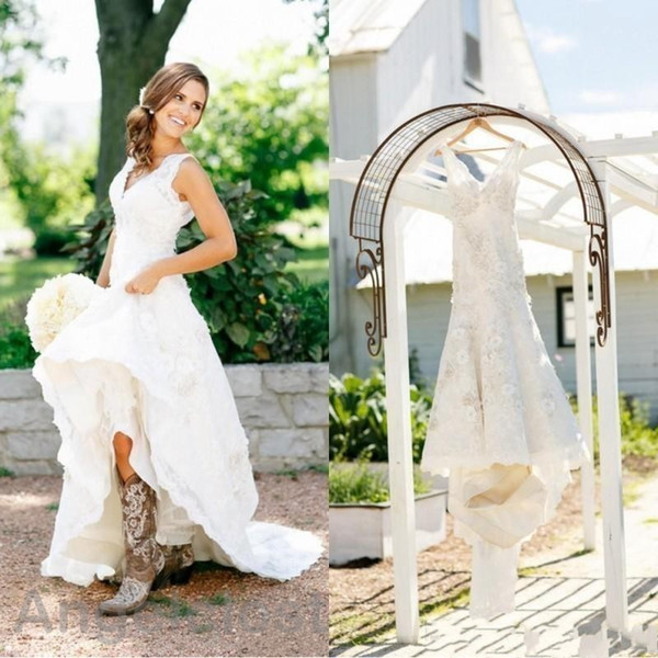 Charming Country Ivory Wedding Dresses V Neck Sweep Train Appliques Garden Beach Bridal Gowns Vestido De Novia Plus Size Customized