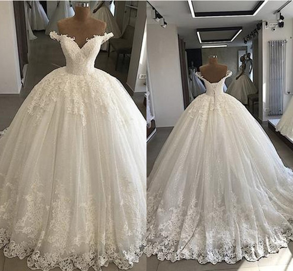 Pearl Beaded Lace V-neck Tulle Wedding Dresses Ball Gown Off Shoulder Applique Lace Dresses Simple Temperament Ball Gown Wedding Gowns