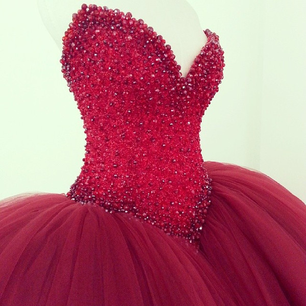 Plus Size Tulle Ball Gown Wedding Dresses Dark Red Sexy Sweetheart Pearls Beaded Wedding Bridal Gowns Modest Puffy Bride Dress Cheap