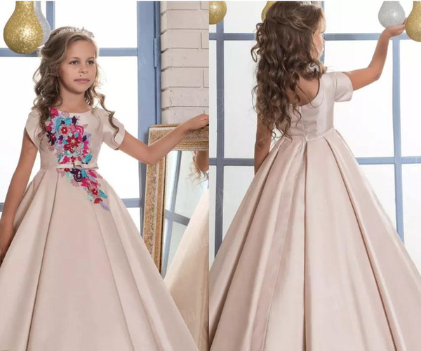 lovely Flower Girl Dresses applique Short Sleeves Satin Ball Gown Child Dresses Beautiful Wedding Dresses