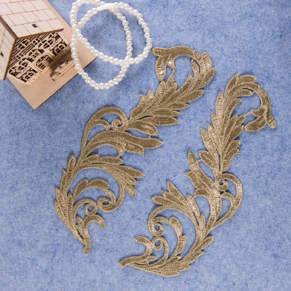 A pair of Golden Metal Thread embroidery Lace applique Fabric Sewing costumes flower Lace patch Clothing accessories