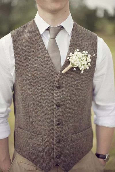 2018 British Style Vintage Brown Tweed Men Vest Wool Herringbone Groom Vests British Style Mens Suit Vests Slim Fit Mens Dress Wedding Wais