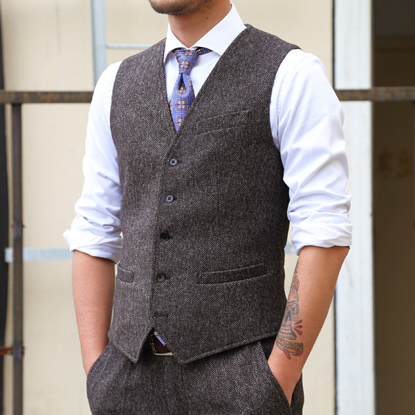 Groom Vests Fashionable Dark Grey Groomsmens/Best Man Vest Custom Made Size and Color Three Buttons Wedding/Prom/Dinner Waistcoat M1293