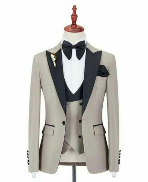 Men 3 Piece Gery Suit Peak Lapel Groom Tuxedo Prom Wedding Dress Suit Custom Made Man Suits Peaked lapel Tuxedos (Jacket+pants+vest)