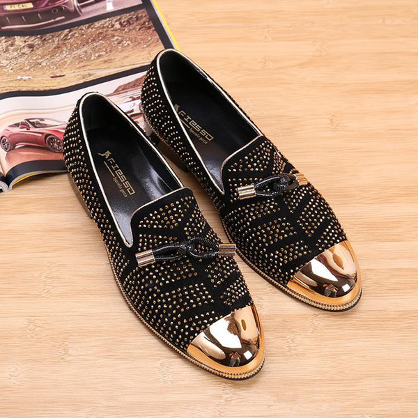 Hot Sale Casual Formal groomsmen Shoes For Men Black Genuine Leather Tassel Men Wedding groom Shoes Gold Metallic Studded Loafers 3 Colors