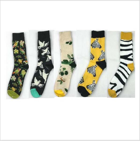 Western Style Personality Graffiti Contrast Color Series Men's Stockings Flowers And Birds Figure Cotton Breathable Warm Men Socks For Sale