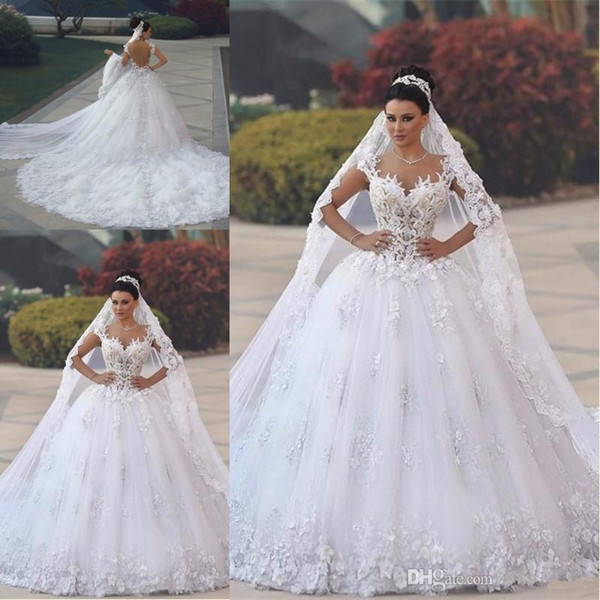 Princess Arabic Ball Gown Wedding Dresses Cap Sleeves Sweetheart Cap Sleeves Backless Vintage Lace Appliques Princess Wedding Bridal Gowns