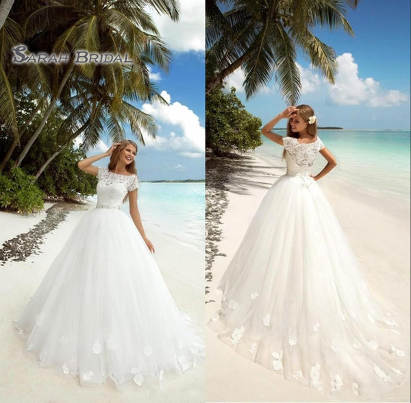 Vintage Plus Size A Line Wedding Dresses Lace Appliques Bridal Ball Gown Bride Party Wear