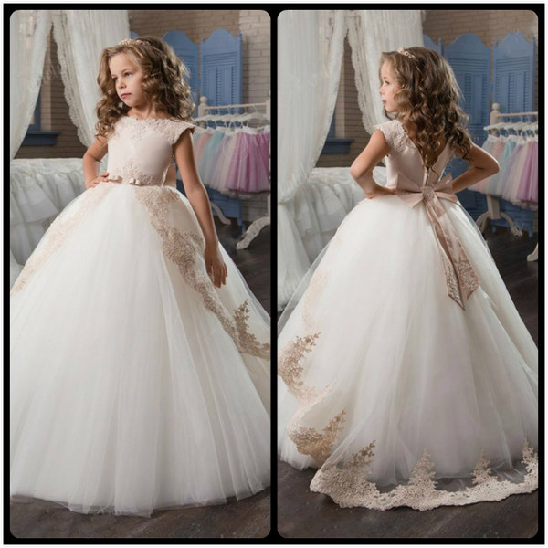 Stunning Sleeveless Holy Communion Dresses Cream Kids Floor Length Ruffles Lace Satin Tulle Ball Gowns Girls Birthday Dress