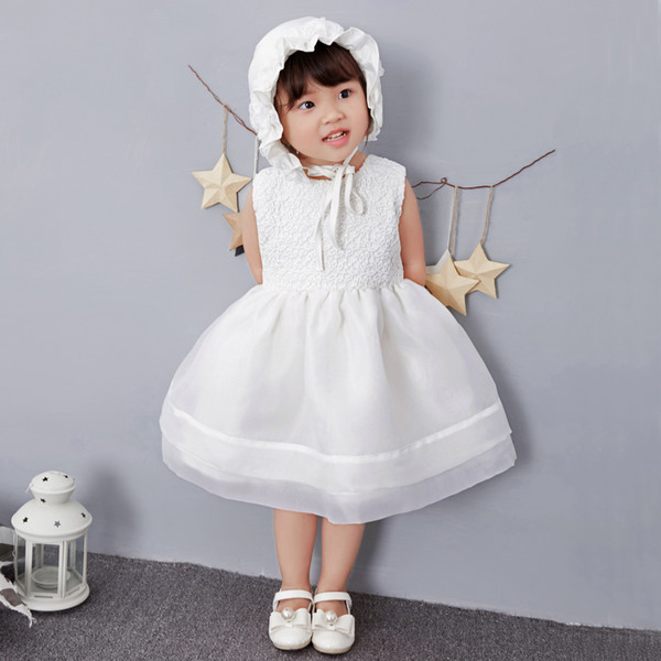 2017 Two in One Vintage Lace Christening Gowns Short Sleeves White Red Long Babies Baptism First Communion Dresses with Free Hat