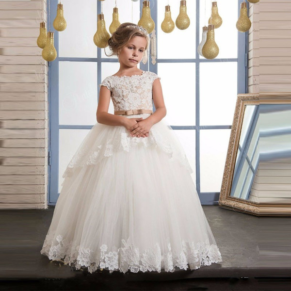 Appliques Tired Puffy Cape Sleeves Lace Flower Girl Dresses Ball Gown First Communion Kids Pageant Dresses For Grls Champagne Belt Princess