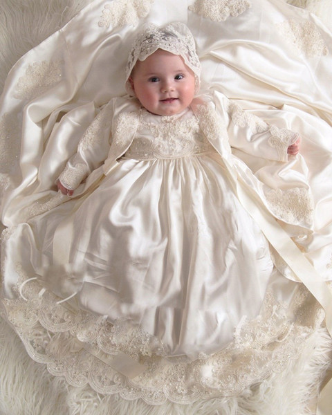 New First Communication Dress Short Sleeve Christening Gowns For Baby Girls Lace Appliqued Beads Pearls Baptism Dresses With Bonnet