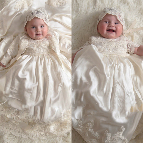 Vintage New Long Sleeve Christening Gowns For Baby Girls Lace Appliqued Pearls Baptism Dresses With Bonnet First Communication Dress