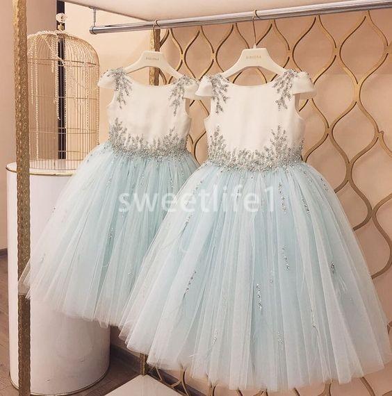 Puffy Tulle Flower Girls Dresses Crew Neck Shining Rhinestones A Line First Communion Dresses Girls Pageant Gown Custom Made