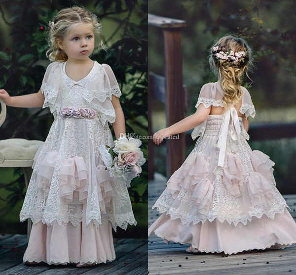 Dusty Pink Bohemia Wedding Flower Girl Dresses Jewel Neck with Short Sleeves Vintage Lace Ruffles Child Kids Birthday Party Dress Cheap