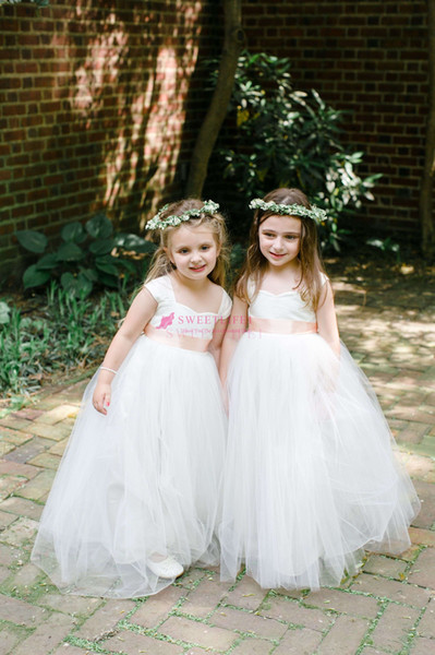 Cute Scoop Neck Flower Girls Dresses For Country Wedding Party A Line First Communion Dresses Girls Pageant Gowns Custom Made Hot Sale