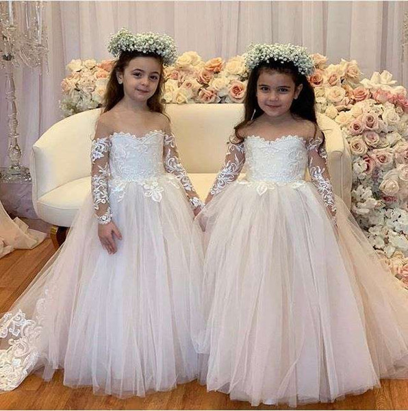 Lovely Sheer Jewel Neck Long Sleeve Flower Girls Dresses Lace Appliques A Line First Communion Dresses Girls Pageant Gown Custom Made