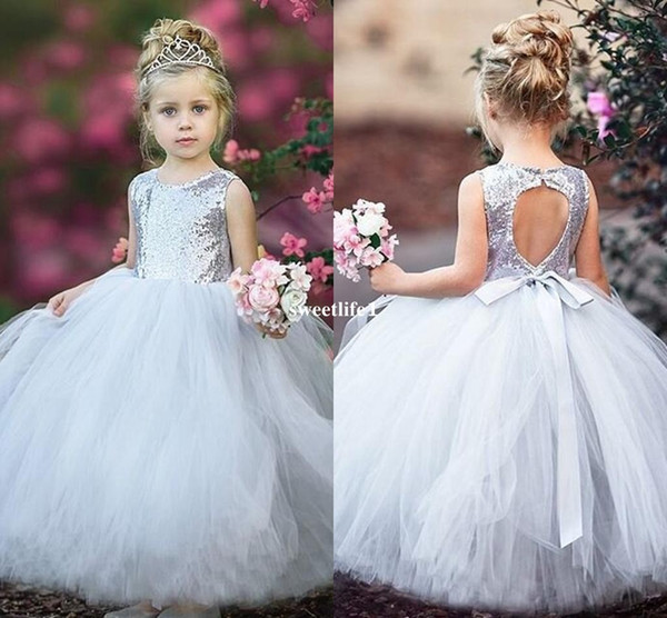 Modest Silver Sequins Flower Girls Dresses Puffy Tulle With Sashes Ball Gown Princess Style Kids Pageant Gown First Communion Dresses