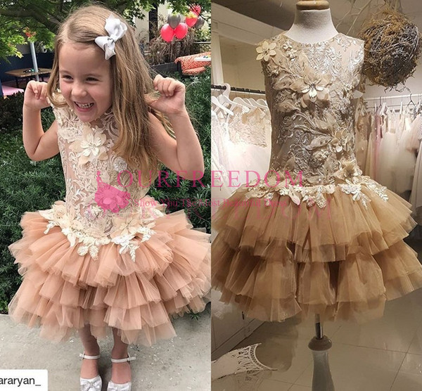 Princess Short Mini Flower Girls Dresses Jewel Neck Lace Appliques Tiered Skirts Girls Birthday Party Gown Frist Communion Dresses