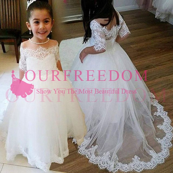 Cute White 3/4 Long Sleeve Flower Girls Dresses Bateau Neck Sweep Train Lace Appliques A Line First Communion Dresses Girls Pageant Gow