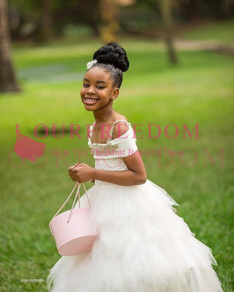 Elegant Off The Shoulder Flower Girls Dresses Spaghetti Appliques Appliques Beaded First Communion Dresses Girls Pageant Gown