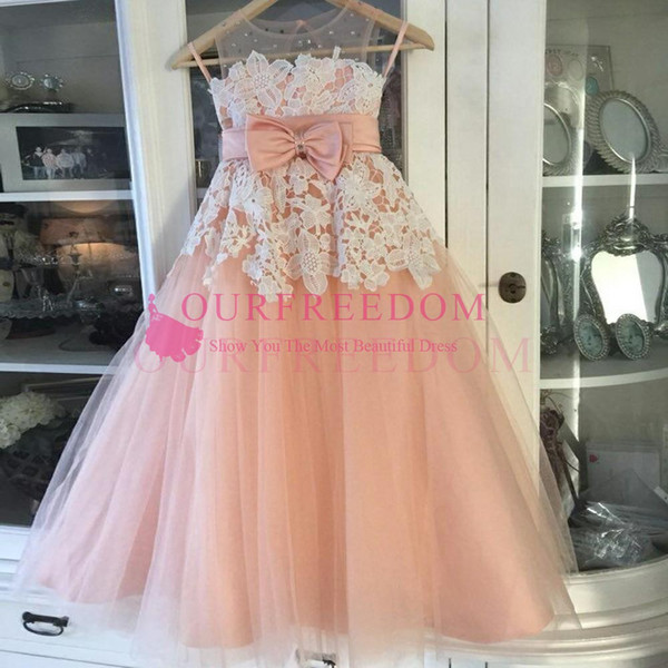 New Lovely Peach Flower Girls Dresses Lace Appliques Bow Beading A Line First Communion Dresses Girls Pageant Gown Cheap Custom Made