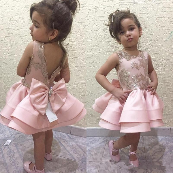 Baby Princess Flower Girls Dresses Jewel Neck Lace Appliques Sleeveless Satin Big Bow Short Mini Birthday Child Girl Pageant Gowns