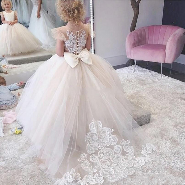 Cute Sweep Train Flower Girl Dresses For Western Formal Weddings Crew Neck Cap Sleeve Appliqued Bow Back Long Toddler Kids Birthday Dress