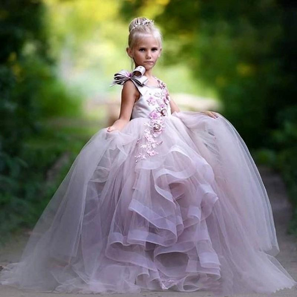 Pretty Flower Girl Dresses 3D Floral Appliques Bow Gilrs Pageant Dress Fashion Fluffy Tulle Long Birthday Dress Toddler Graduation Gown