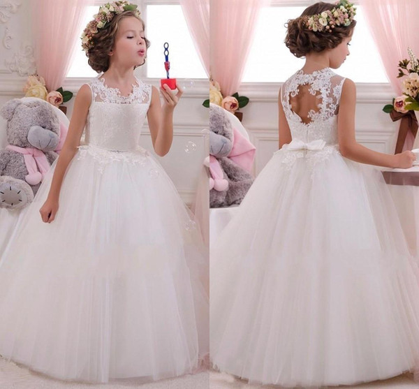 2022Cheap Cute Toddler Flower Girl Dresses Weddings Long Floor Length Crew Neck Backless Pricness Lace First Communion Dresses with Bow