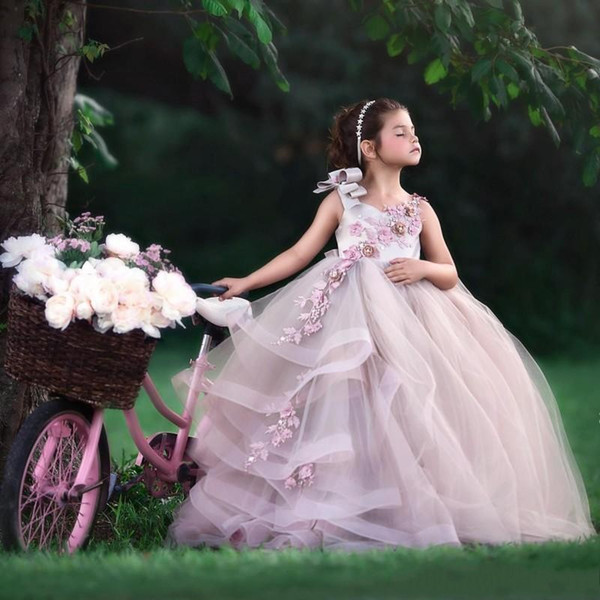 Beautiful Backless Ball Gown Flower Girl Dresses For Wedding Beaded Tiered Toddler Pageant Gowns Tulle Appliqued Sweep Train Kids Prom Dress