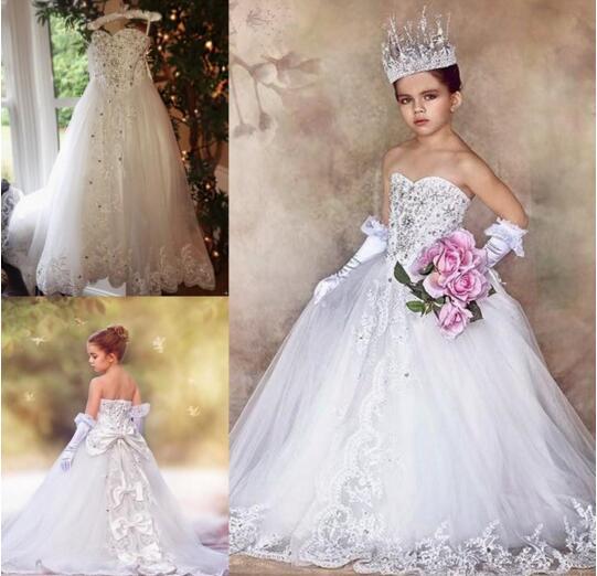 Luxury Crystal Flower Girl Dresses for Weddings With Lace Bow First Communion Dress Sweep Train Pageant Gowns For Baby Girl