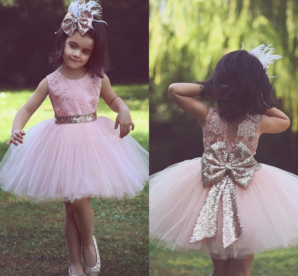 Cute Pink Short Flower Girl Dresses For Country Wedding Party Bog Sequined Bow Tutu Crew Neck Lace Baby Child Birthday Formal Dresses