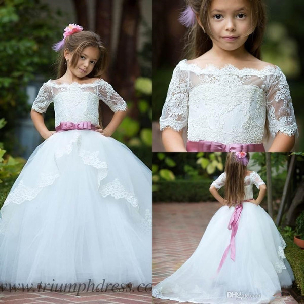 Cute Bateau White Flower Girls Dresses For Wedding With Sash Half Sleeves Lace Tulle Glitz Pageant Dresses