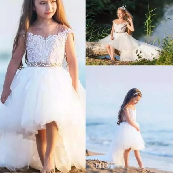 Lovely White Flower Girls Dresses Jewel Sheer Neck Short Capped Sleeves High Low Birthday Gowns Lace Applique Peplum Formal Party Gowns