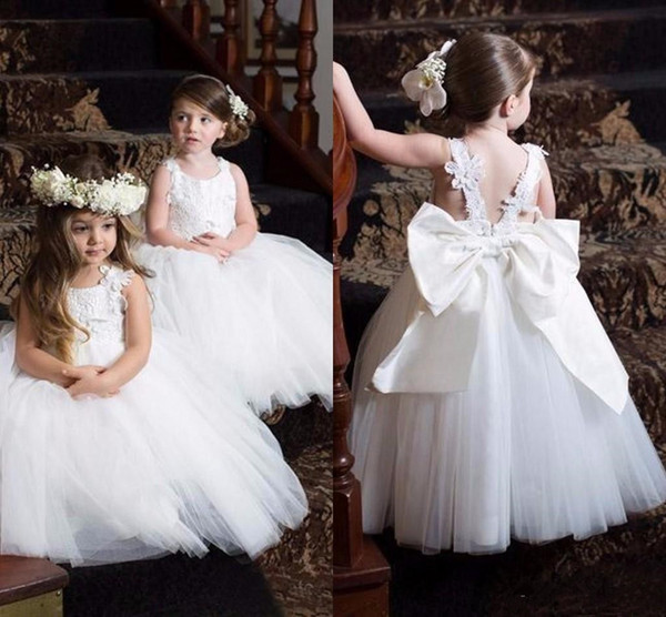 Communion Dresses Pageant Dresses for Little Girls Cheap White Lace Flower Girl Dresses with New Designed Appliques Straps