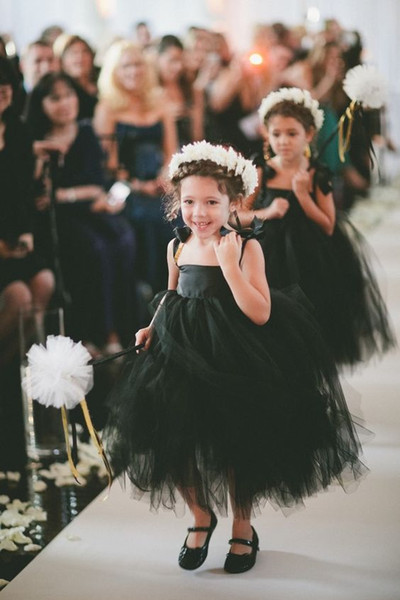 New Spaghetti Straps Flower Girls Dresses Black Tulle Short Mini First Communion Dresses Cheap Girls Pageant Gowns Custom Made