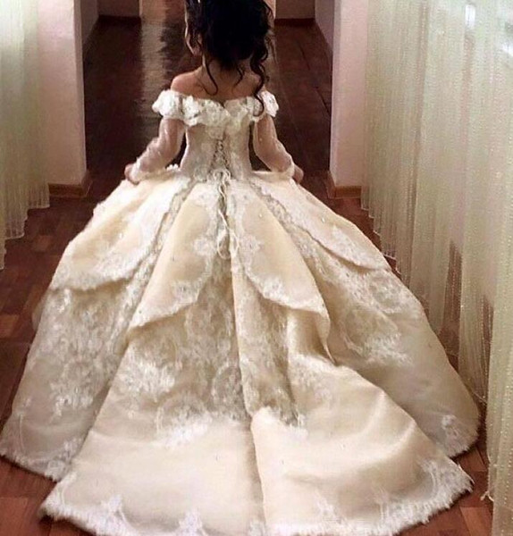 Gorgeous Off The Shoulder Girls Pageant Dresses With 3/4 Long Sleeves Ruffles Lace Flower Girls Dresses For Wedding Long Communion Gowns