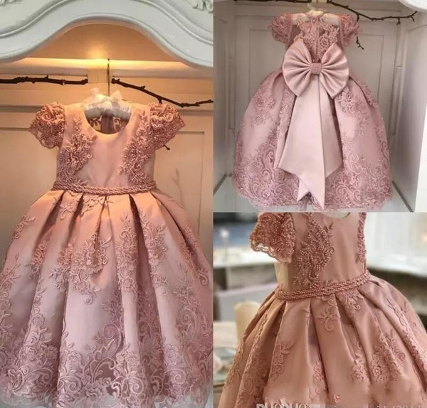 Luxurious Ball Gown Flower Girl Dresses Lovely Blush Pink Pearls Bow Floor Length Jewel Kids Formal Wear