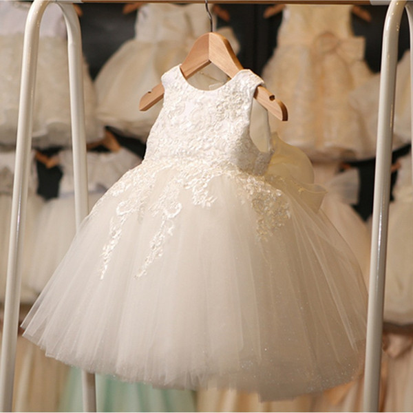 2022Wholesale Princess Ball Gown Flower Girl Dresses Short Summer Appliqued Tulle Kids Party Wedding Formal Wear Gowns Cheap MC1048