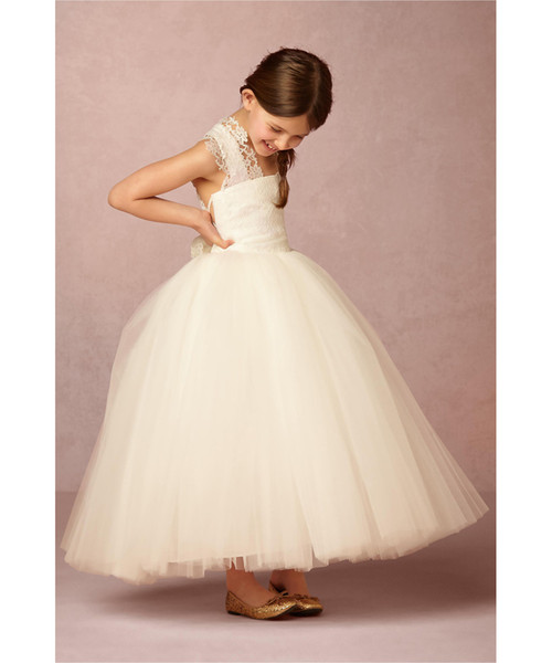 2016 Romantic Ball Gown Flower Girl Dresses Pleats Tulle with Floral Lace Fancy Girls Dresses Ivory for Birthday Party